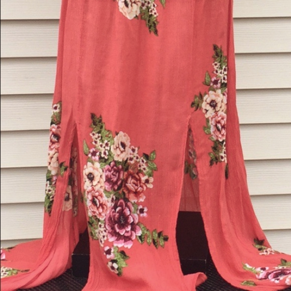Off-Shoulder floral Maxi Dress - Picture 3 of 6